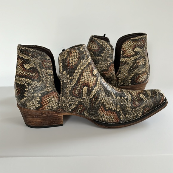 Roper Women’s Ava Faux Snake Snip Toe Ankle Boot - Picture 9 of 16